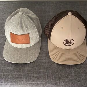2 men’s hats